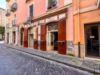 Garage in vendita a gaeta via duomo