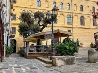 Garage in vendita a gaeta piazza cardinale de vio