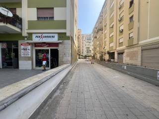 Garage in affitto a palermo viale croce rossa, 165