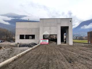 Capannone industriale in affitto a sondrio via guicciardi, 19