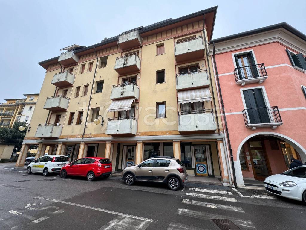 immagine annuncio 12 di 13