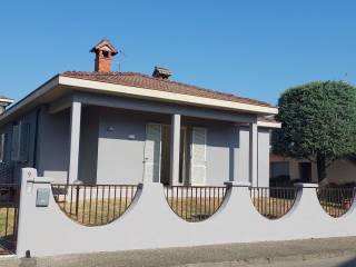 Villa in in vendita da privato a piacenza via arcangelo ghisleri, 9