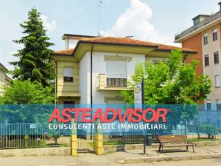 Villa all'asta ad asti corso dante alighieri, 125