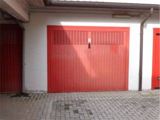 Garage in affitto a isola vicentina piazza mattei, 4