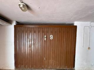 Garage in affitto a montecatini-terme via francesco redi, 44