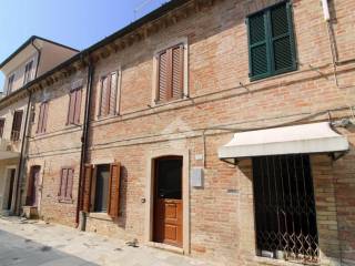 Casa indipendente in vendita a porto san giorgio via giuseppe mazzini, 57