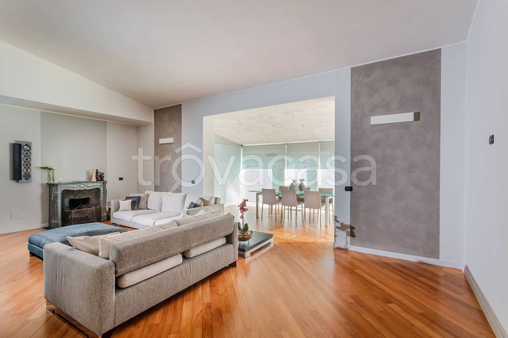 immagine annuncio 1 di 8