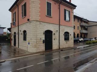 Ufficio in in affitto da privato a lograto via martiri della libertà, 39