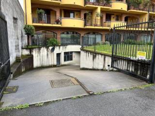 Garage in vendita a lissone via san carlo, 8