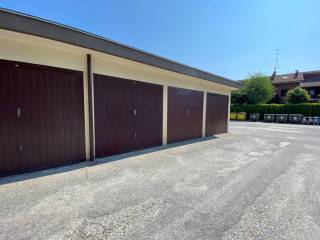 Garage in vendita a lombardore via volpiano, 4