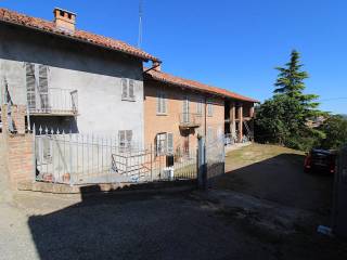 Casa indipendente in vendita a govone via craviano