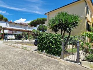 Villa bifamiliare in in vendita da privato a rosignano marittimo via mar ligure, 1