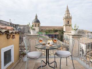 Albergo in vendita a ragusa via san giovanni