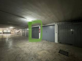 Garage in affitto a lecce via archita da taranto, 9