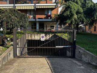 Garage in vendita a carmagnola via ferruccio valobra, 196