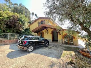 Villa in vendita a calci monte serra