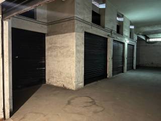 Garage in affitto a catania via medea, 1