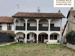 Villa a schiera all'asta ad azeglio via pobbia, 52