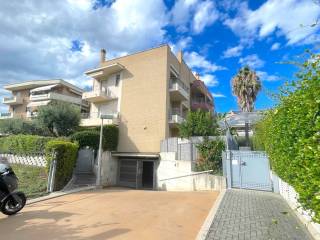 Garage in vendita a san benedetto del tronto via manara, 98