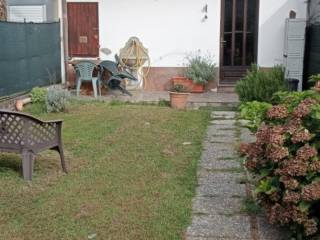 Casa indipendente in affitto a castelletto sopra ticino via asseri