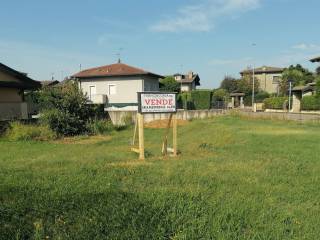 Terreno residenziale in vendita a pieve fissiraga via p. pavesi