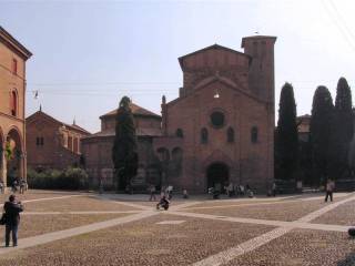 Posto auto in affitto a bologna piazza san giovanni in monte, 2