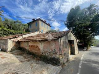 Garage in vendita a imperia via diano calderina, 284