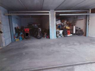 Garage in vendita ad albenga piazza della chiesa