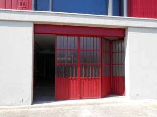 Garage in vendita a padova via della croce rossa, 118