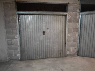 Garage in vendita a viterbo via igino garbini