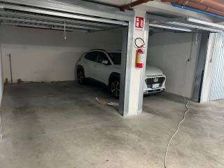 Garage in vendita a bologna via giuseppe rivani, 53