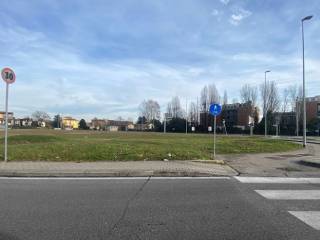 Terreno residenziale in vendita a mantova incrocio tra strada dosso del corso e via luigi segna