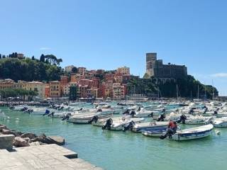 Negozio in vendita a lerici piazza giuseppe garibaldi 43