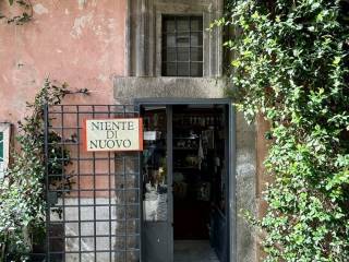 Negozio in affitto a tuscania via roma