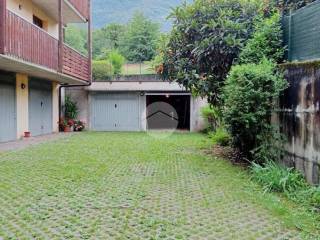 Garage in vendita a darfo boario terme via more, 7