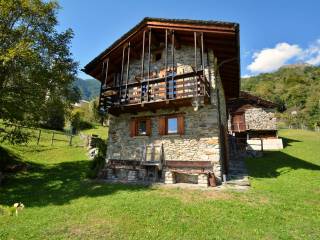 Chalet in vendita a chiavenna via della violina