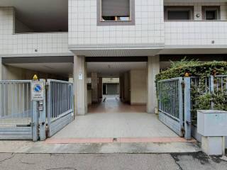 Garage in affitto a novara via carlo morbio, 11