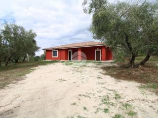 Villa bifamiliare in affitto a fara in sabina via grotte di torri, 32