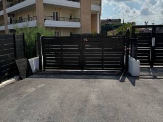 Garage in affitto a roma via alessandro castelli, 25