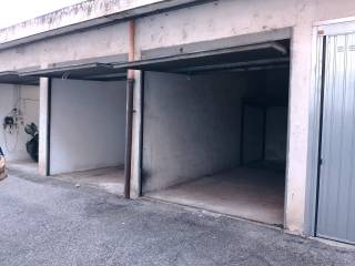 Garage in vendita a none via stazione, 51