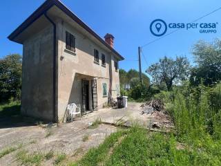 Casa indipendente in vendita ad ariano nel polesine ariano nel polesine, via camisotti