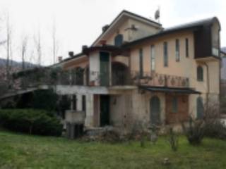 Villa all'asta a monteforte irpino via aldo moro