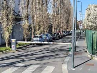 Garage in affitto a milano via francesco caracciolo, 89