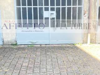 Garage in affitto ad alessandria via costa