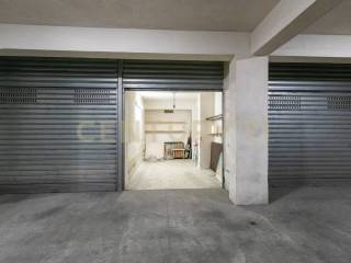 Garage in vendita ad aci castello via firenze, 24