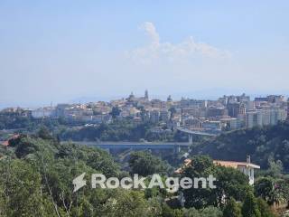 Appartamento in vendita a catanzaro via regina madre, 44