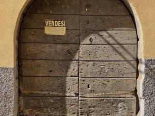 Magazzino in in vendita da privato a viterbo via ortaccio