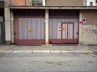 Garage in affitto a torino via cavallermaggiore, 9  a