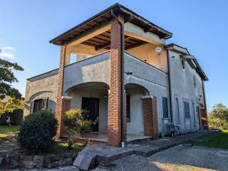 Villa in in vendita da privato ad artena via del tiglio, 10