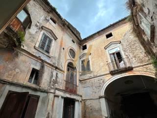 Intero stabile in affitto a capua via gran maestrato san lazzaro, 23